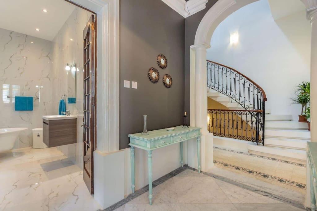 Spacious 4-Bedrooms Townhouse In Tas-Sliema Luaran gambar