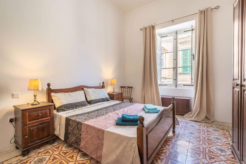 Spacious 4-Bedrooms Townhouse In Tas-Sliema Luaran gambar