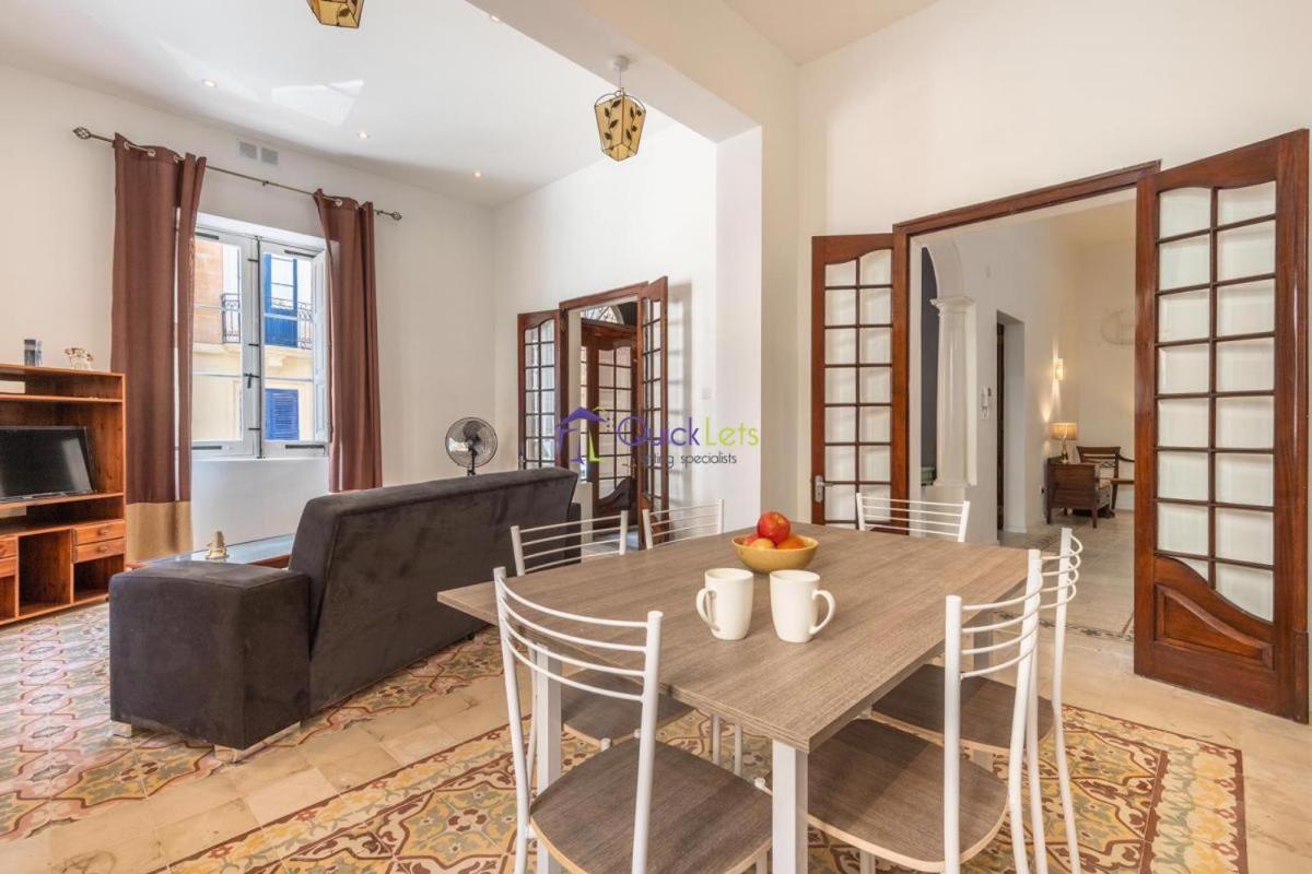 Spacious 4-Bedrooms Townhouse In Tas-Sliema Luaran gambar